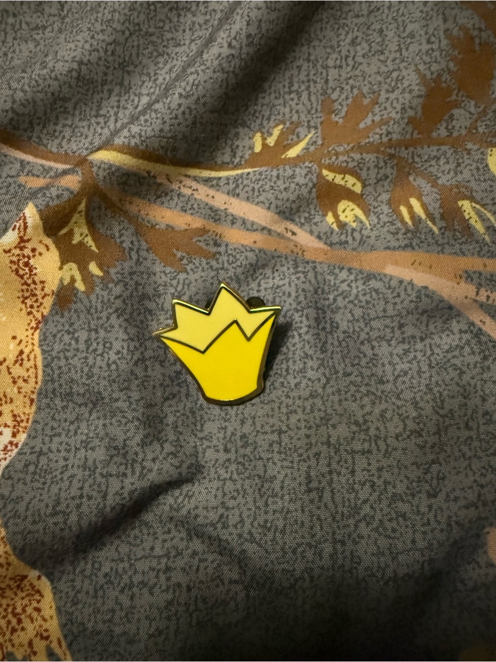 Disney Alice in Wonderland Yellow Crown Enamel Pin